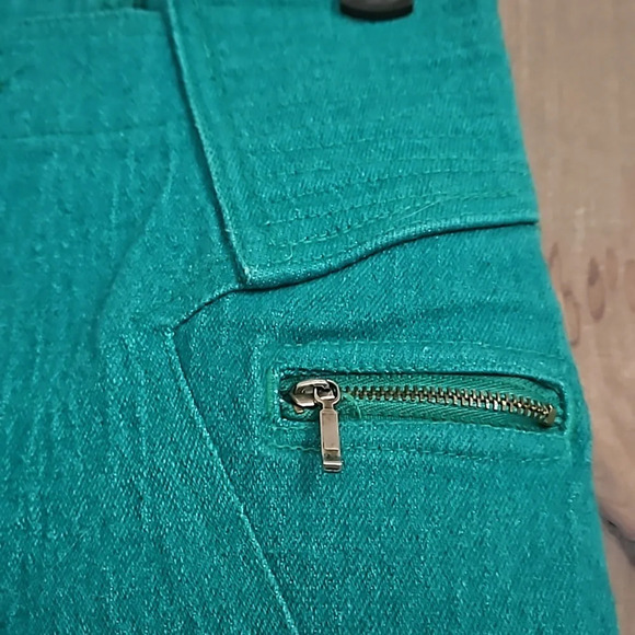 Vintage Kelly green skinny jeans. Size 9/10 juniors. - Picture 4 of 7